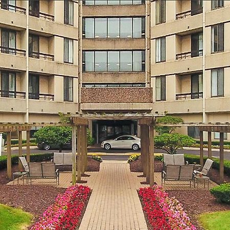 Short Term Rentals At The Park At Trowbridge Senior Community サウスフィールド エクステリア 写真
