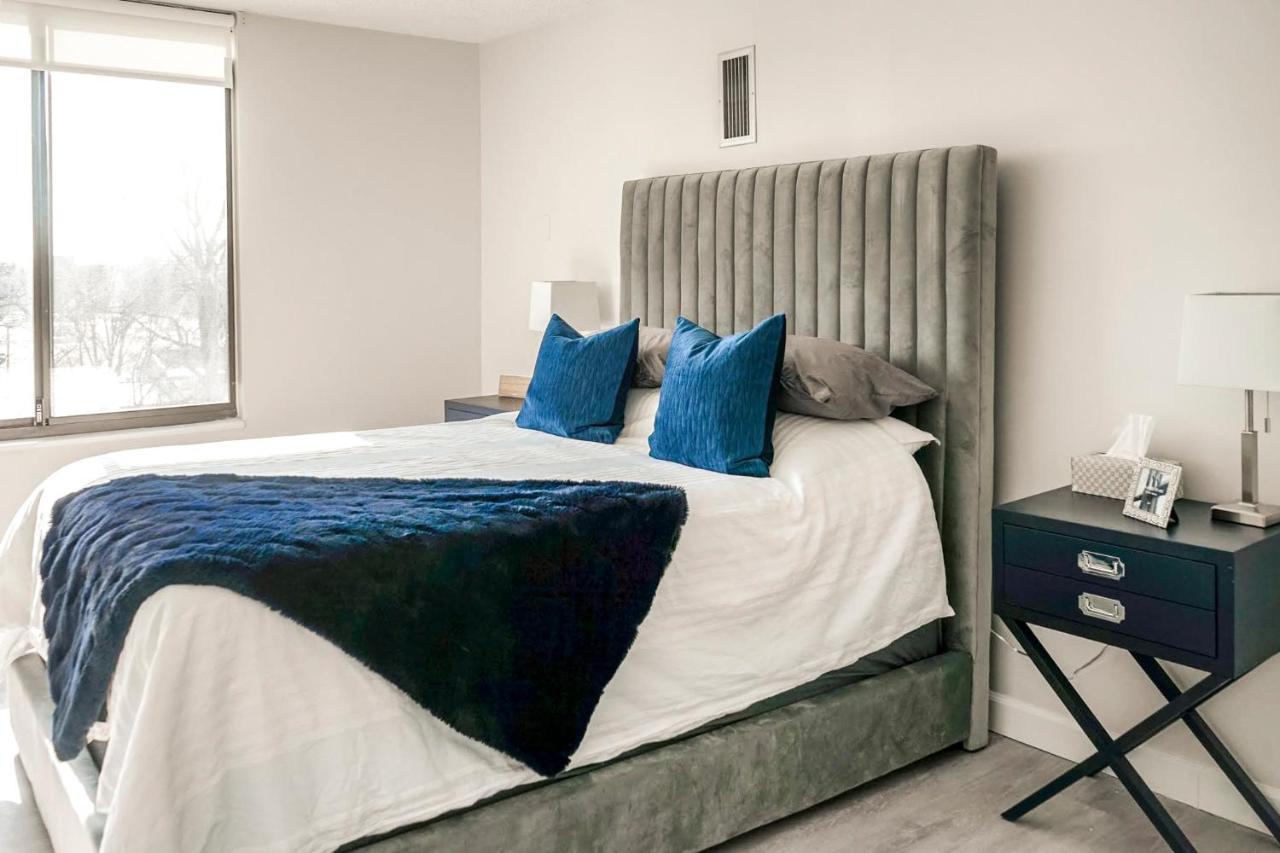 Short Term Rentals At The Park At Trowbridge Senior Community サウスフィールド エクステリア 写真